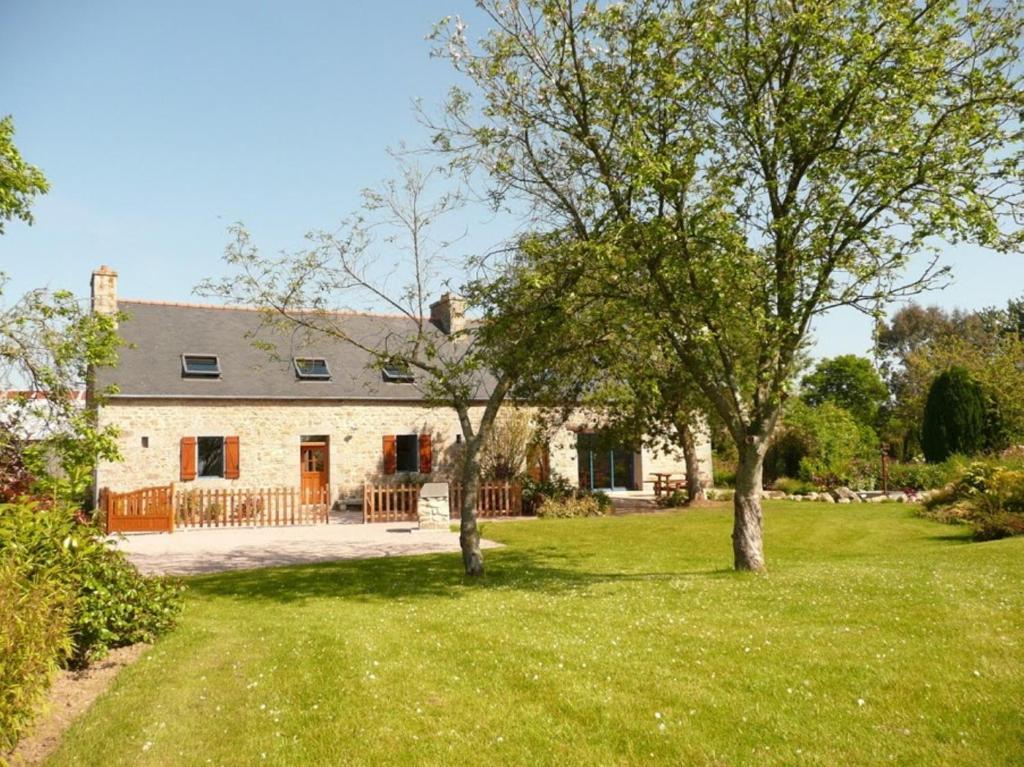 La Ferme Du Pere Hotel Kermorocʼh Buitenkant foto